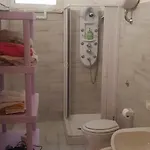 Queen Apartment *