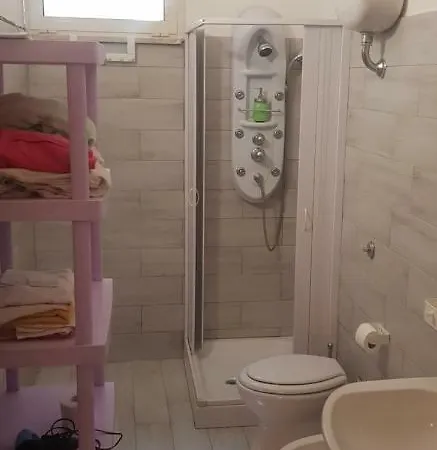 Queen Apartment *